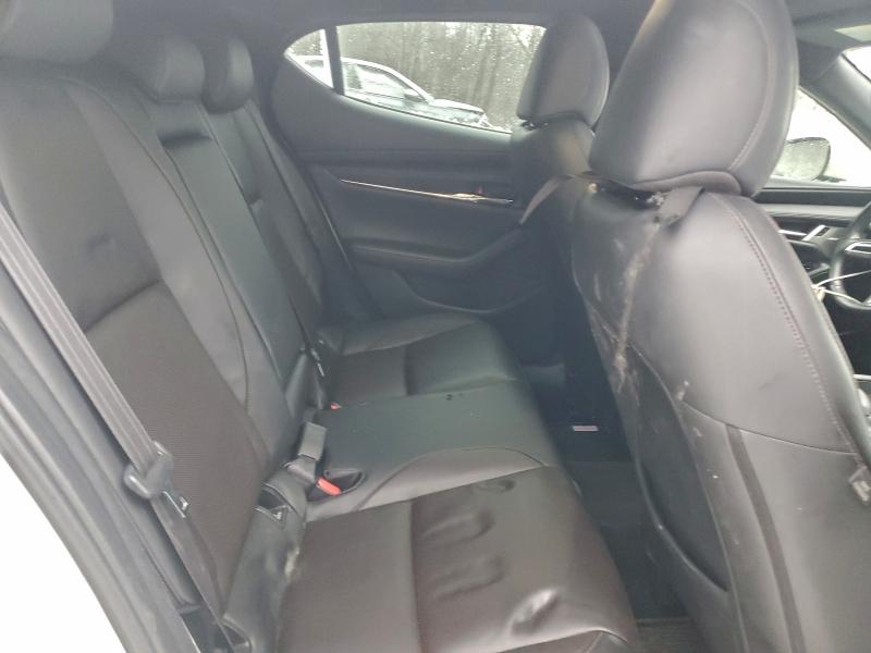 Фото 10 - MAZDA 3