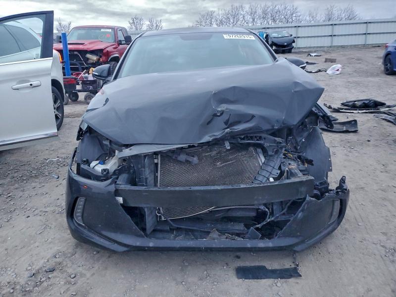 Фото 5 - HYUNDAI ELANTRA