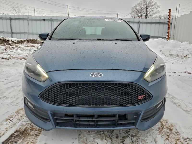 Фото 5 - FORD FOCUS