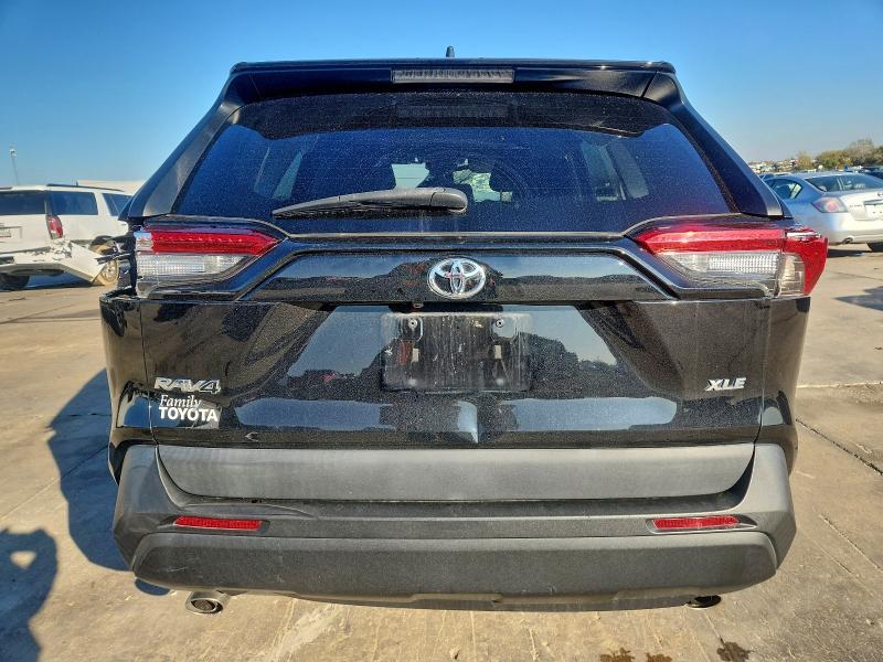 Фото 6 - TOYOTA RAV4