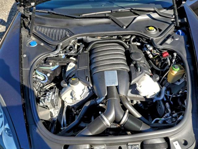 Фото 11 - PORSCHE PANAMERA