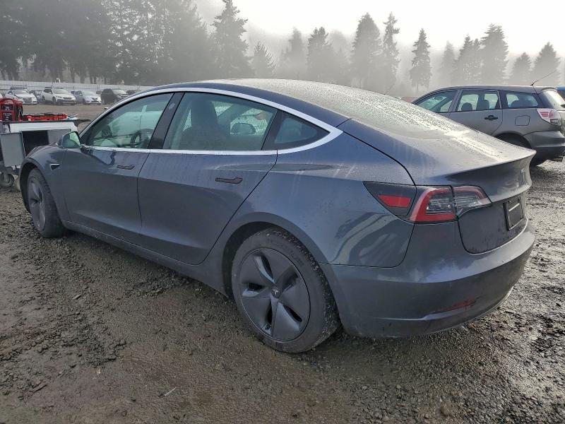 Фото 2 - TESLA MODEL 3