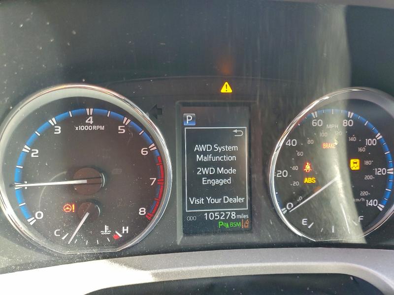 Фото 9 - TOYOTA RAV4