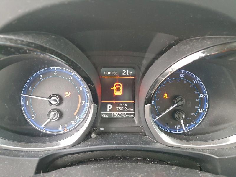 Фото 9 - TOYOTA COROLLA