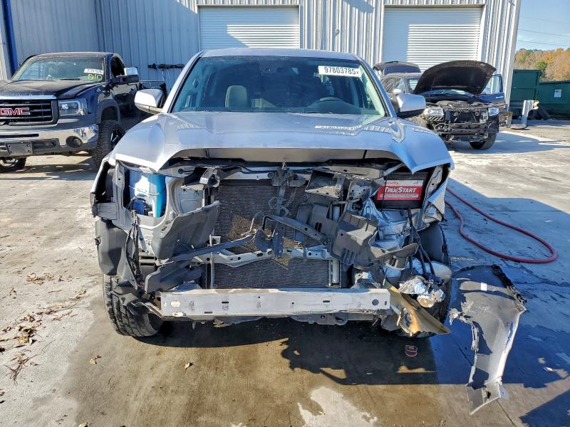 Фото 5 - TOYOTA TACOMA