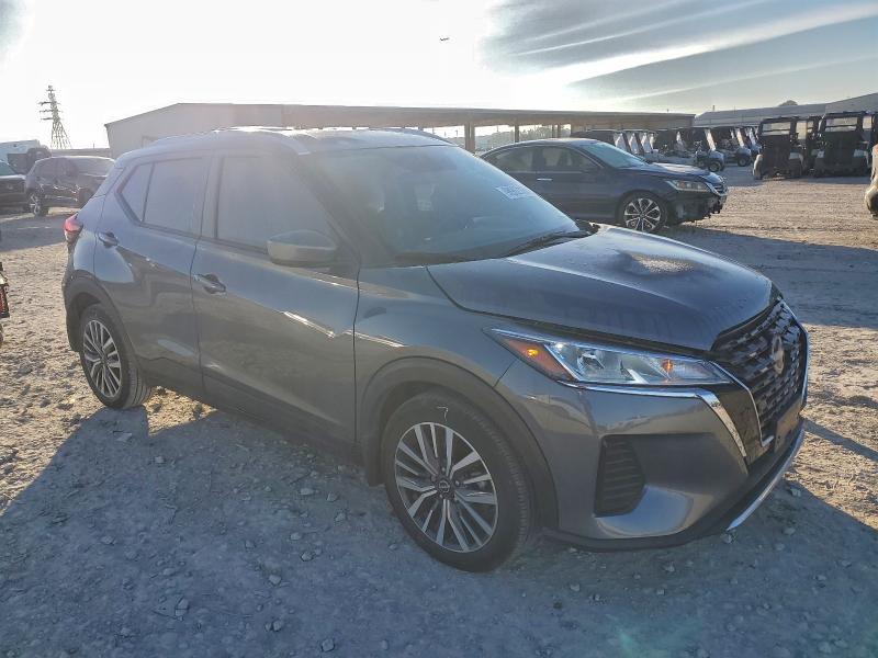 Фото 4 - NISSAN KICKS