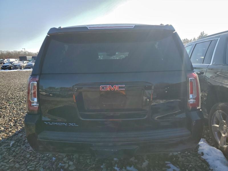 Фото 6 - GMC YUKON