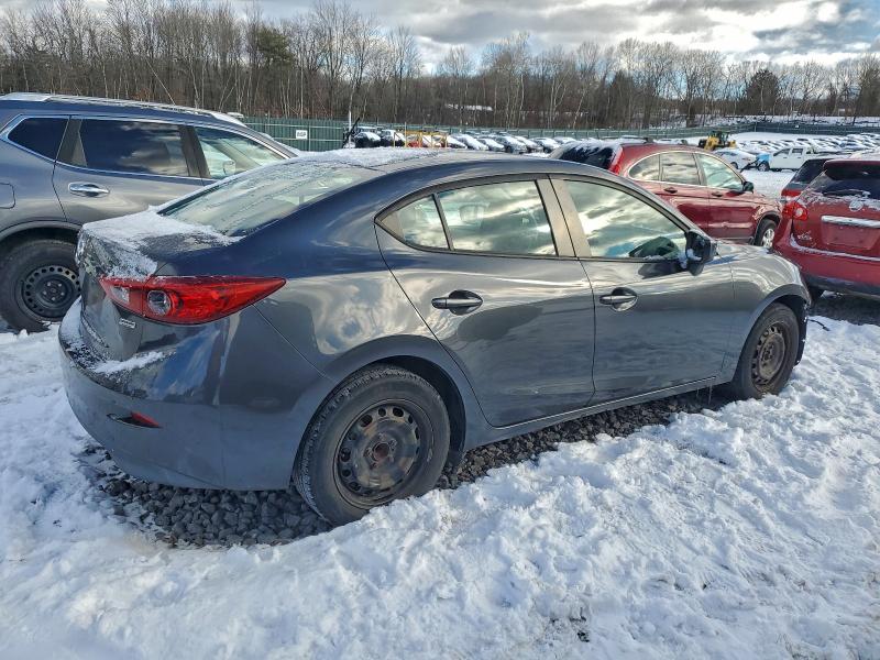 Фото 3 - MAZDA 3