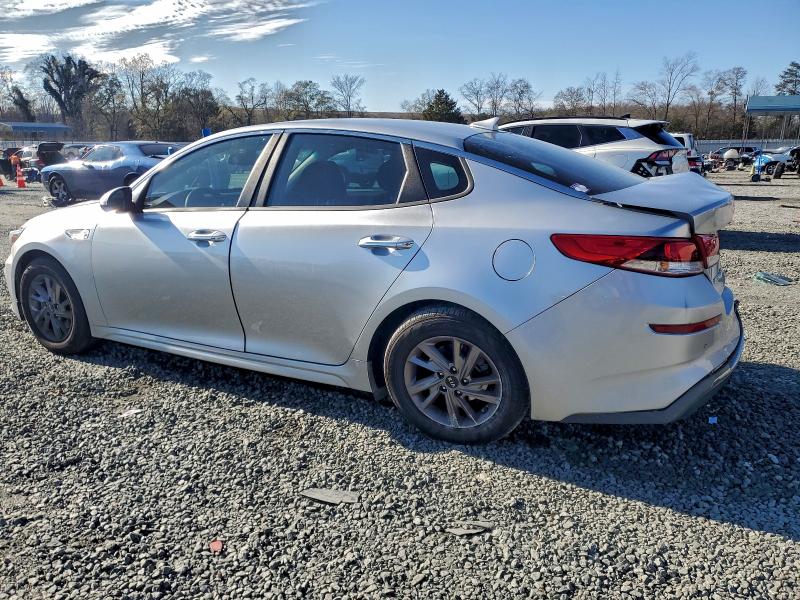 Фото 2 - KIA OPTIMA