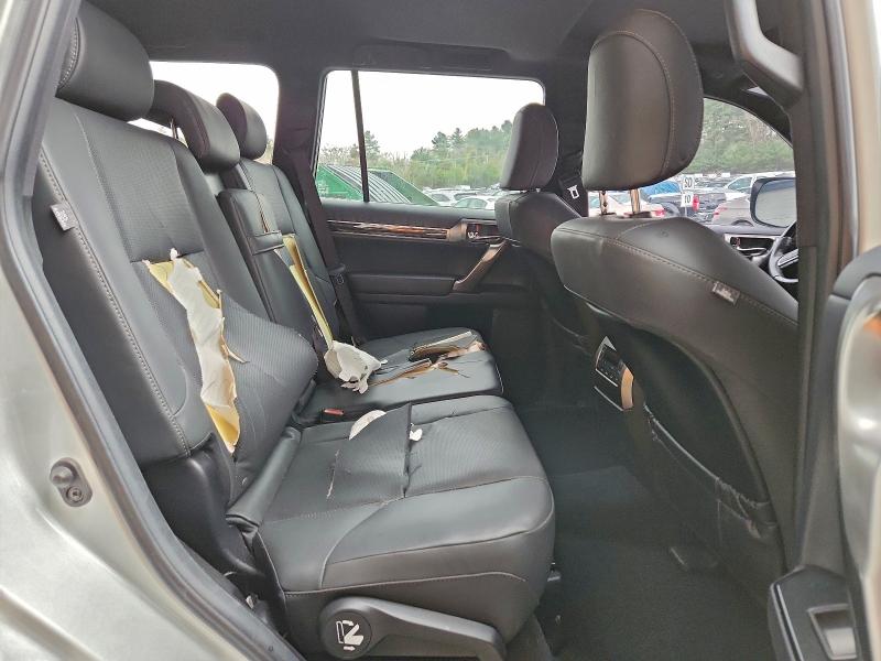 Фото 11 - LEXUS GX