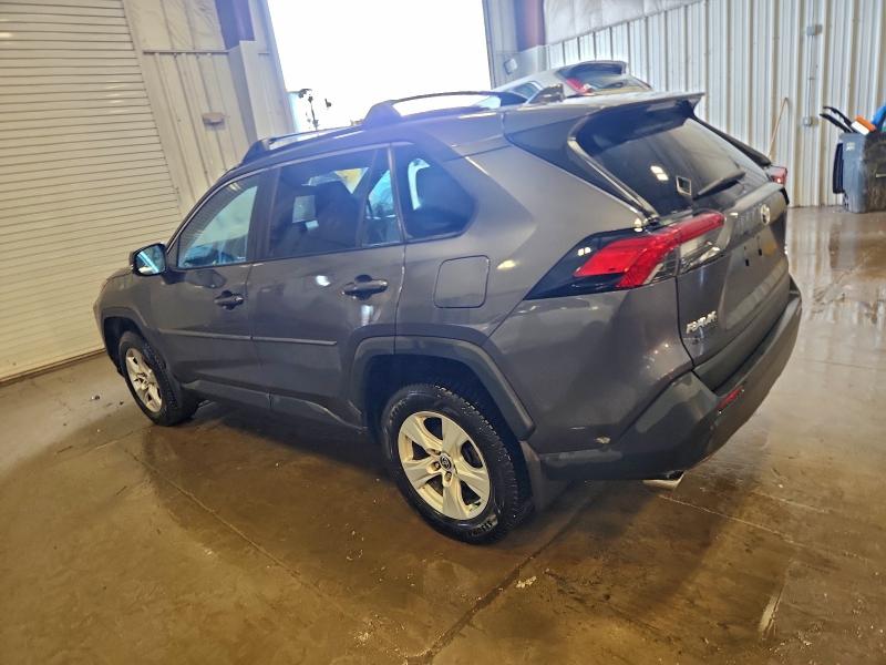 Фото 2 - TOYOTA RAV4