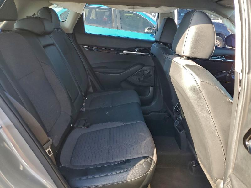 Фото 11 - KIA SELTOS