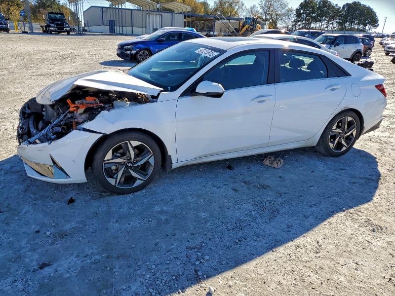 Фото 1 - HYUNDAI ELANTRA