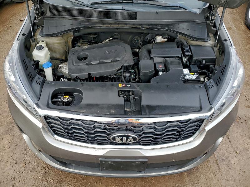 Фото 11 - KIA SORENTO