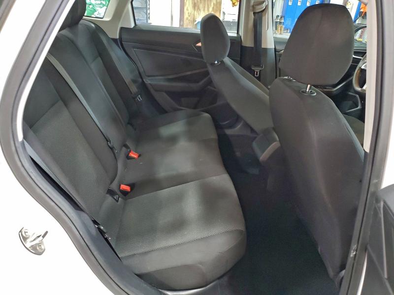 Фото 10 - VOLKSWAGEN JETTA