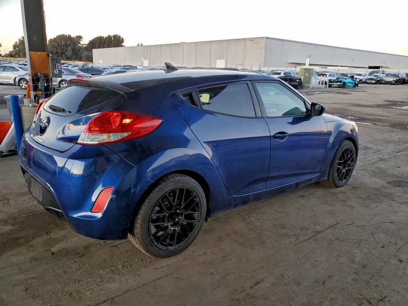 Фото 3 - HYUNDAI VELOSTER