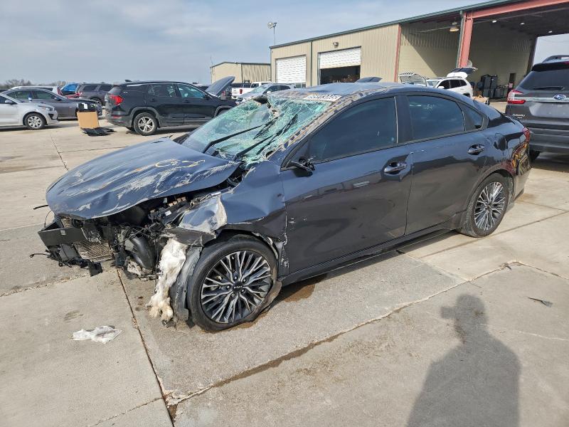 Фото 1 - KIA FORTE