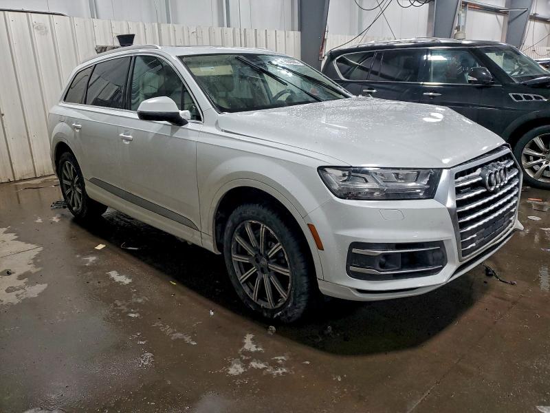 Фото 4 - AUDI Q7