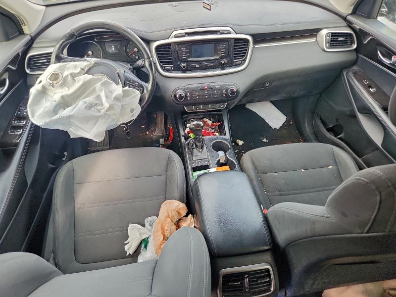 Фото 8 - KIA SORENTO