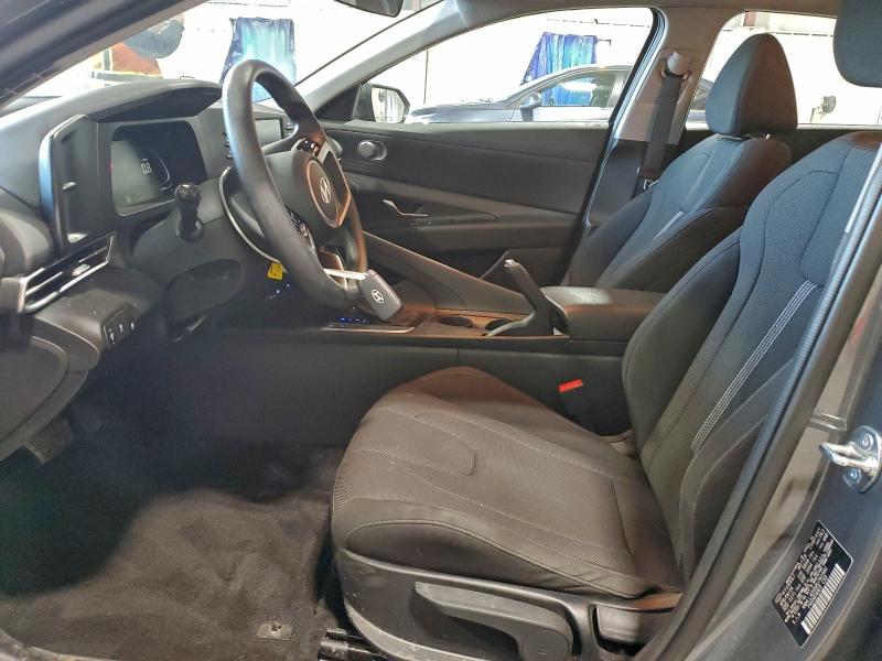 Фото 7 - HYUNDAI ELANTRA