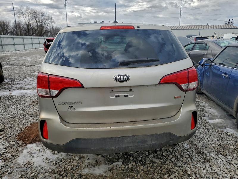 Фото 6 - KIA SORENTO