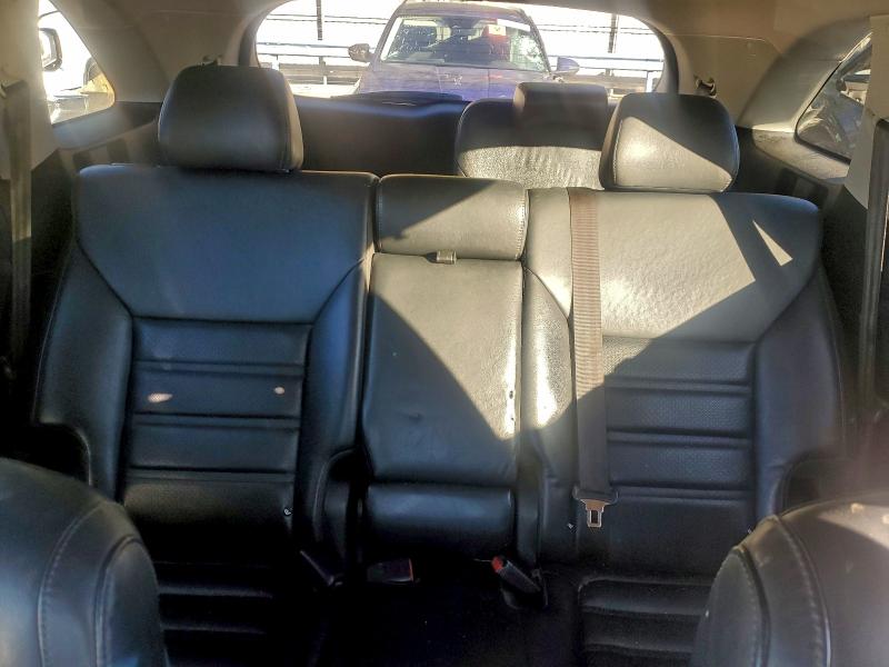 Фото 10 - KIA SORENTO