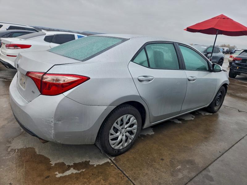 Фото 3 - TOYOTA COROLLA