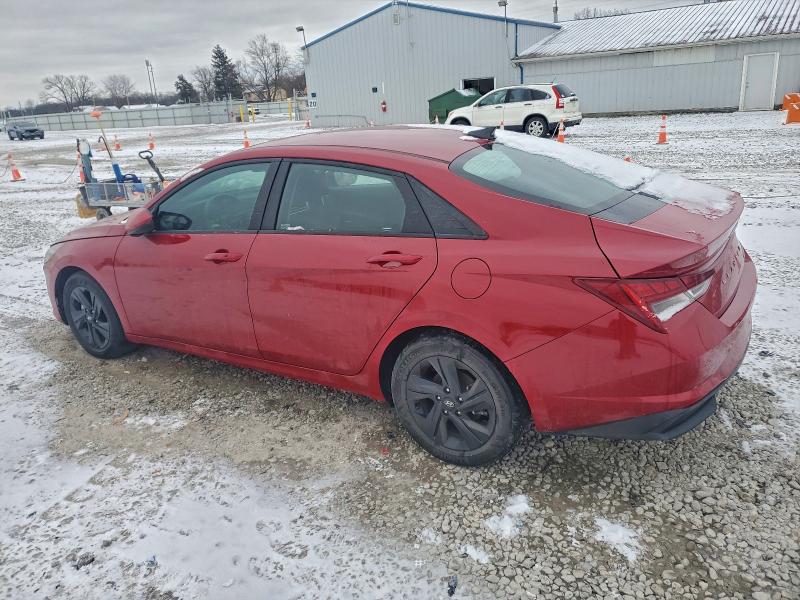 Фото 2 - HYUNDAI ELANTRA