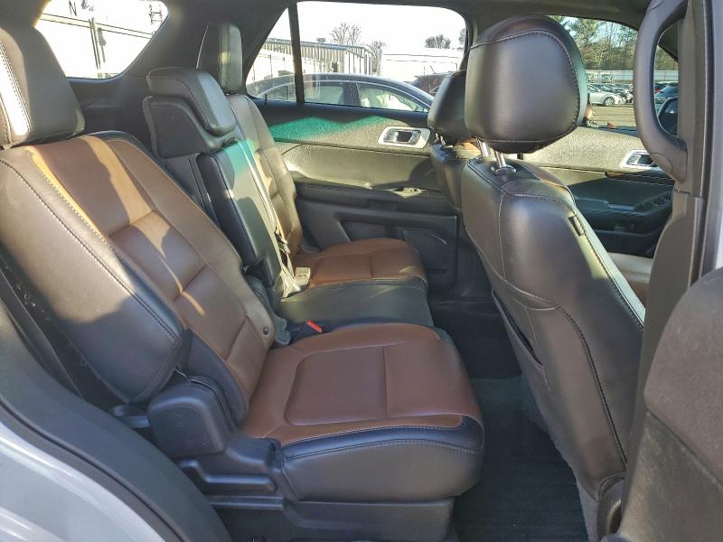 Фото 11 - FORD EXPLORER