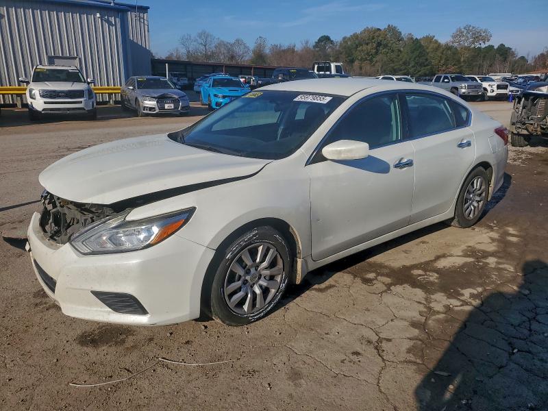 Фото 1 - NISSAN ALTIMA