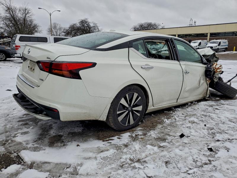 Фото 3 - NISSAN ALTIMA