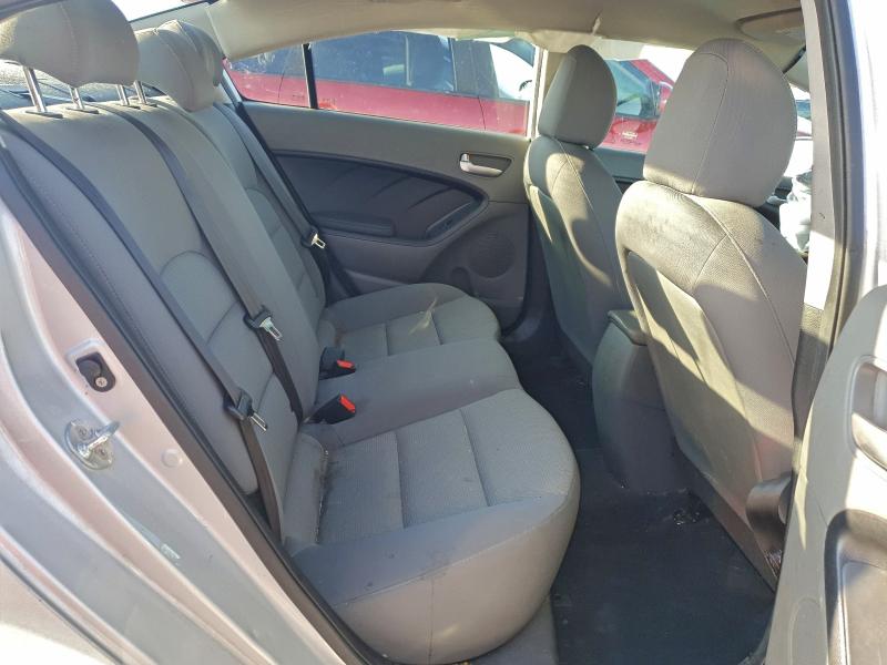 Фото 10 - KIA FORTE