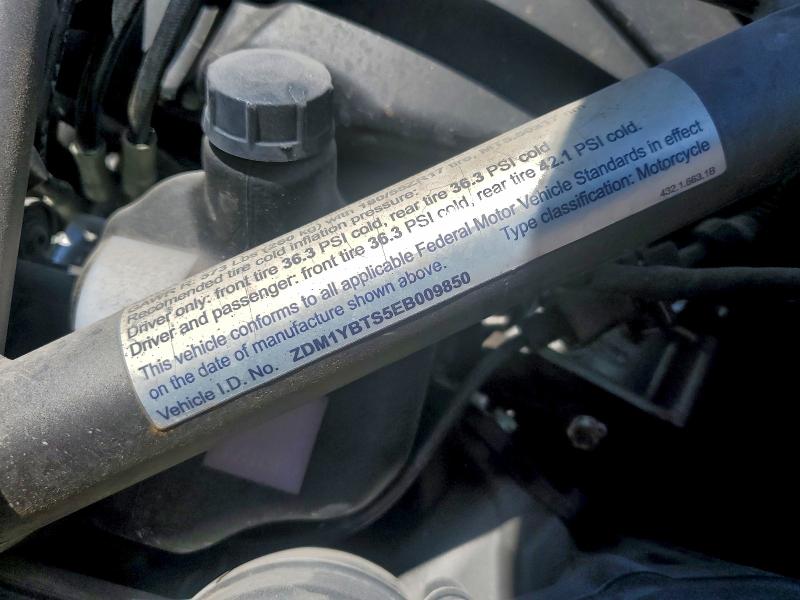 DUCATI HYPERMOTAR 2014