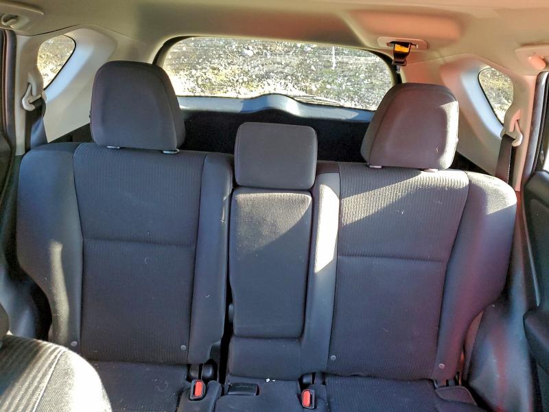 Фото 10 - TOYOTA RAV4