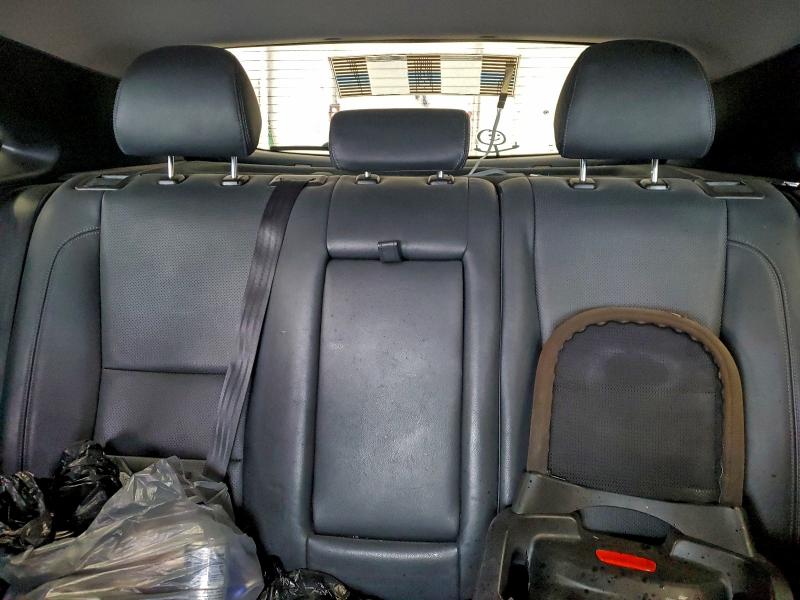 Фото 10 - HYUNDAI ELANTRA