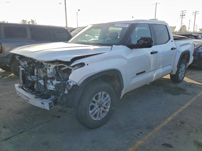 Фото 1 - TOYOTA TUNDRA