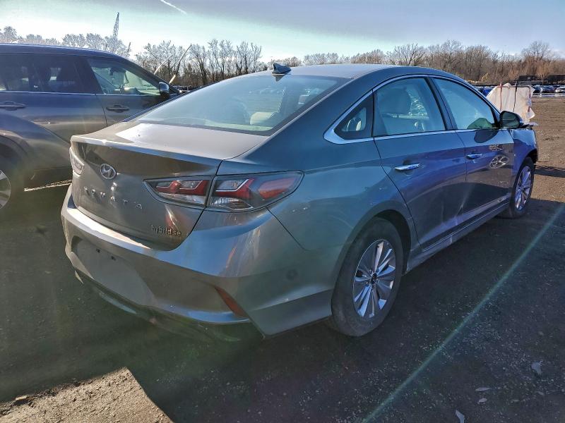 Фото 3 - HYUNDAI SONATA