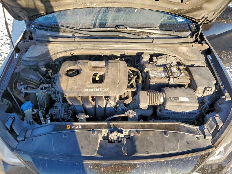 Фото 11 - HYUNDAI ELANTRA