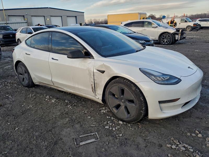 Фото 4 - TESLA MODEL 3