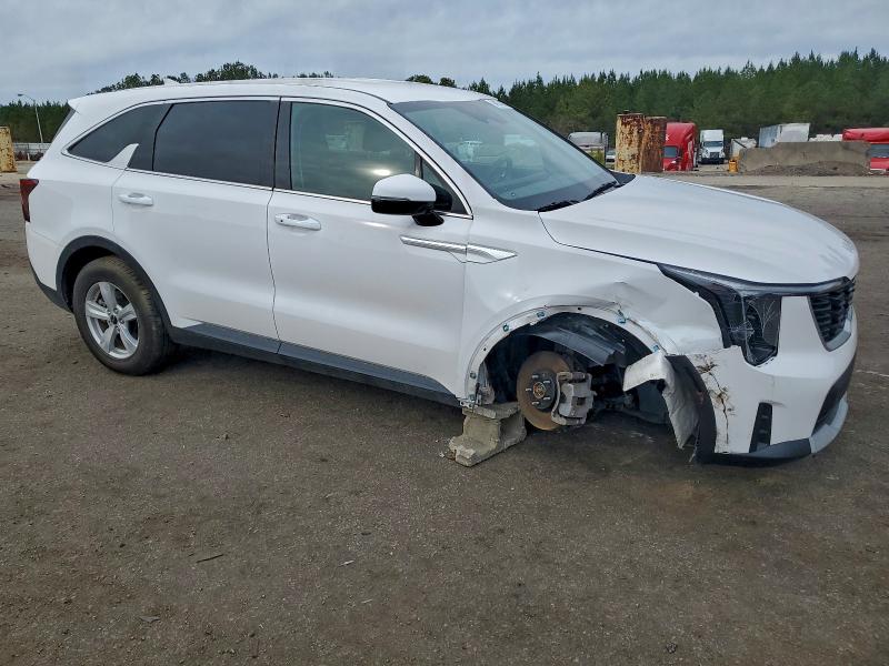 Фото 4 - KIA SORENTO