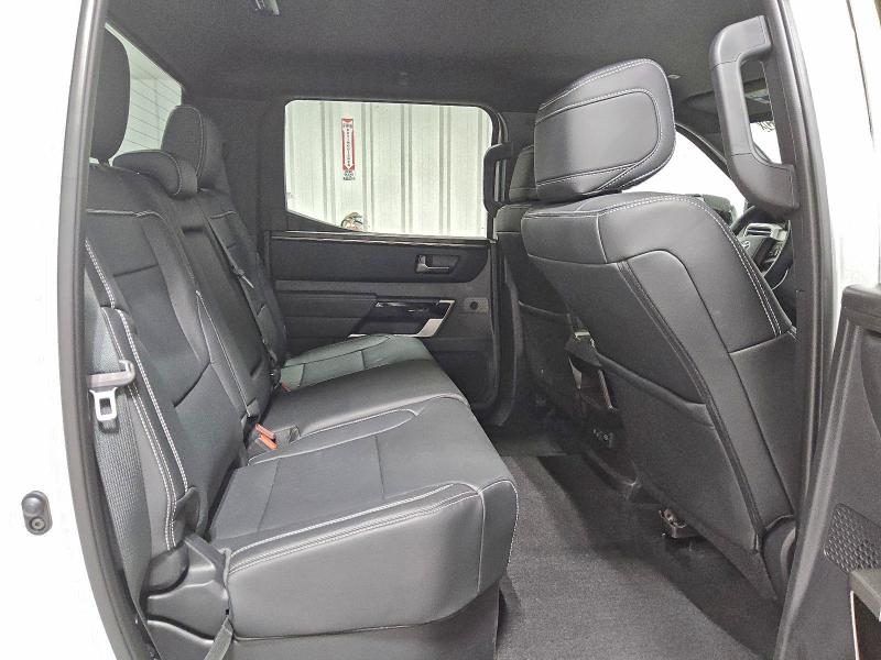 Фото 10 - TOYOTA TUNDRA