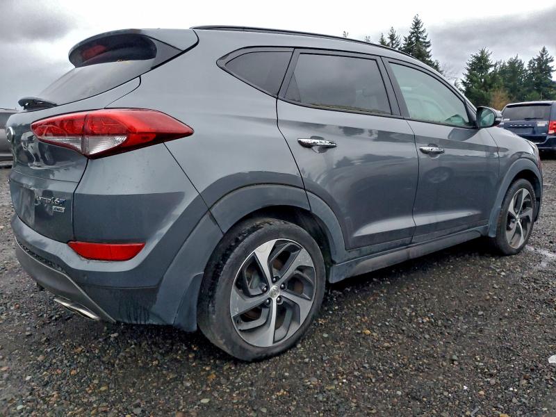 Фото 3 - HYUNDAI TUCSON