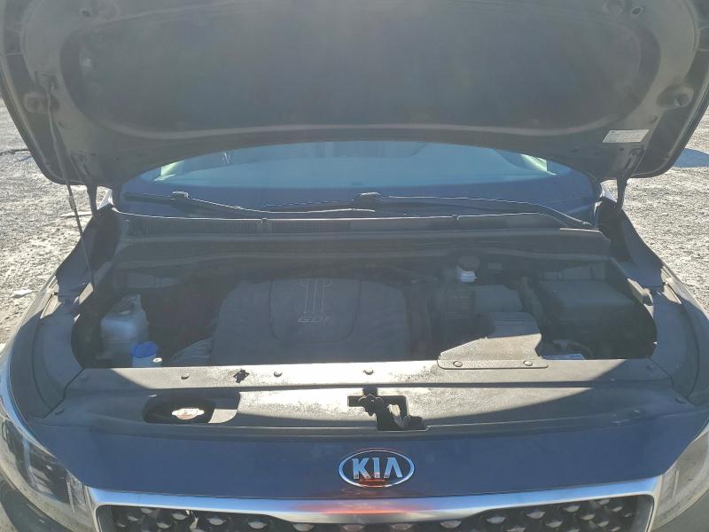 Фото 12 - KIA SEDONA