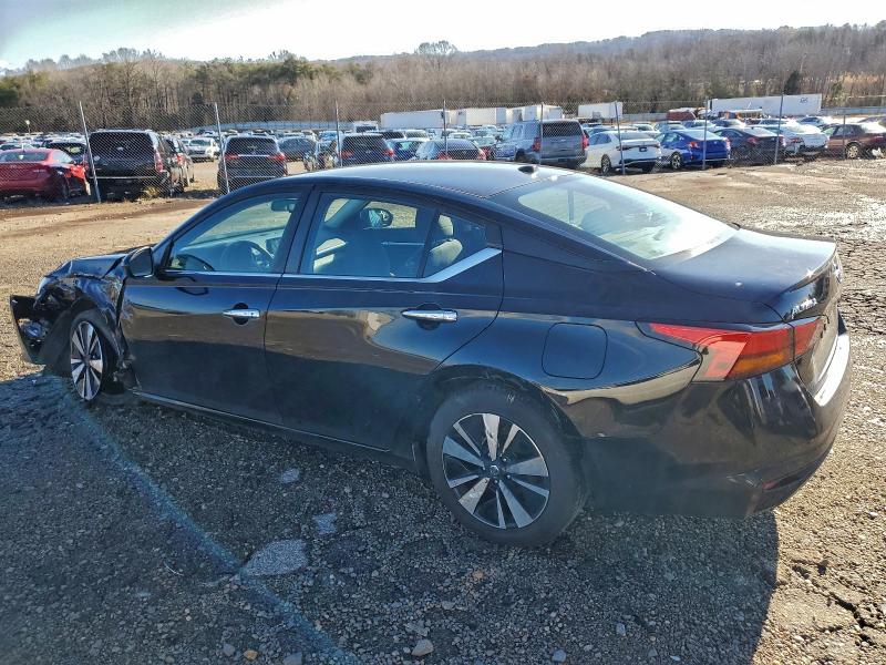 Фото 2 - NISSAN ALTIMA