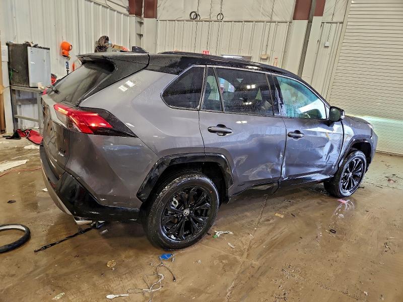 Фото 3 - TOYOTA RAV4