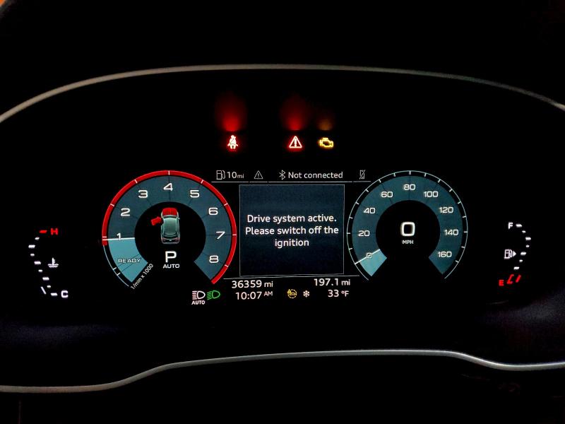 Фото 9 - AUDI Q3