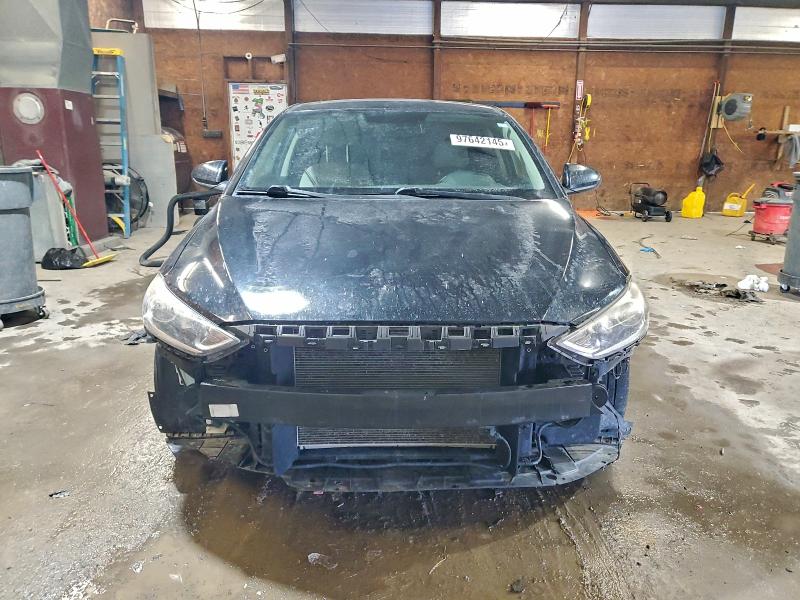 Фото 5 - HYUNDAI ELANTRA