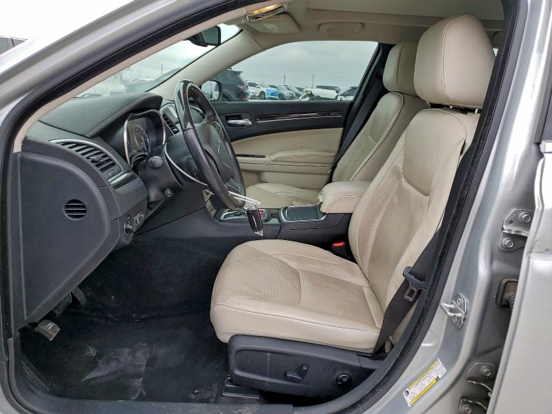 Фото 7 - CHRYSLER 300