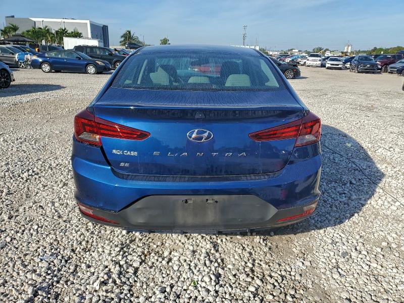 Фото 6 - HYUNDAI ELANTRA