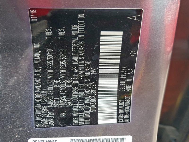 Фото 13 - TOYOTA SIENNA